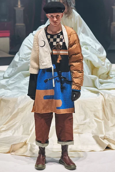 Look 23
